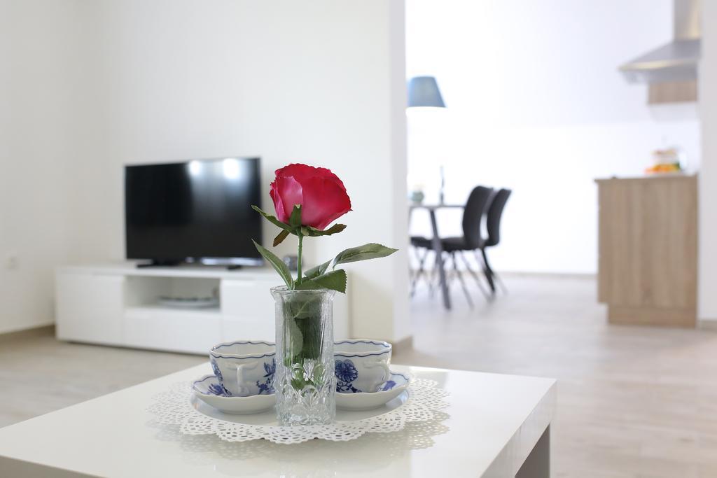 Apartments Nada Sukošan Eksteriør bilde