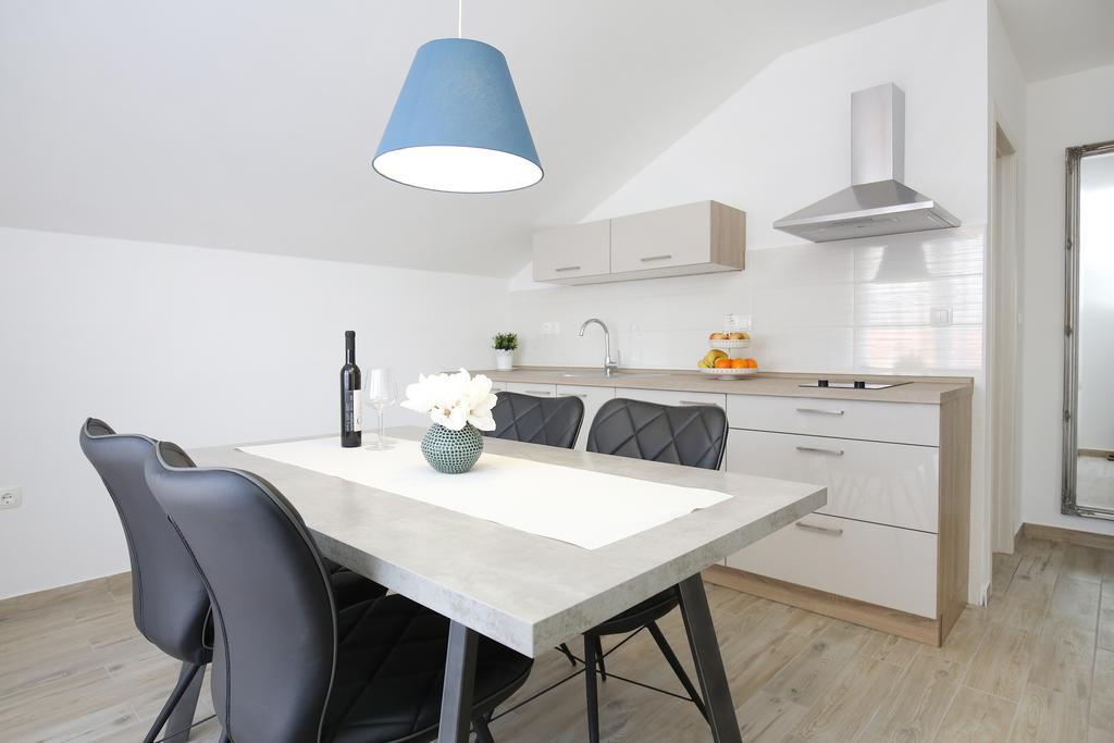 Apartments Nada Sukošan Eksteriør bilde
