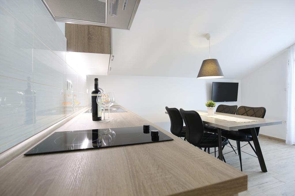 Apartments Nada Sukošan Eksteriør bilde